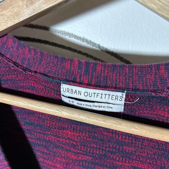 Urban Outfitters Maroon with Blue Cropped Cardigan Sweater, Women’s Small - Picture 3 of 6